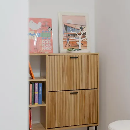 Bright And Cosy Flat Near The River Apartment