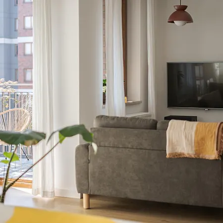 Bright And Cosy Flat Near The River *