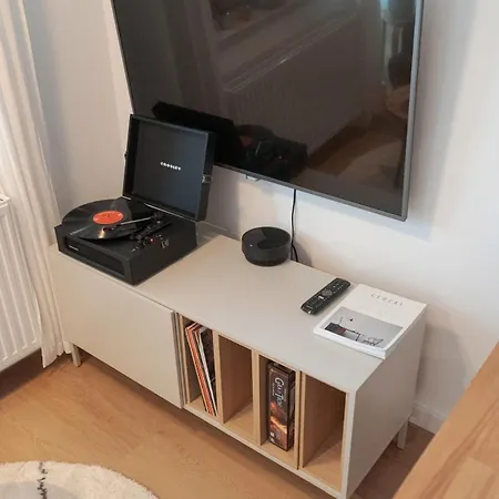 Bright And Cosy Flat Near The River Apartmán