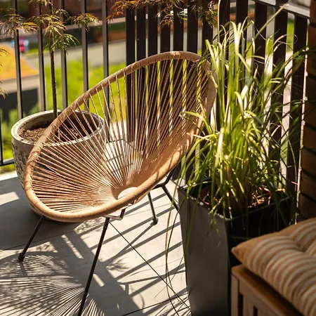 Bright And Cosy Flat Near The River