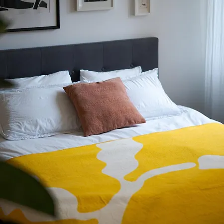 דירה Bright And Cosy Flat Near The River